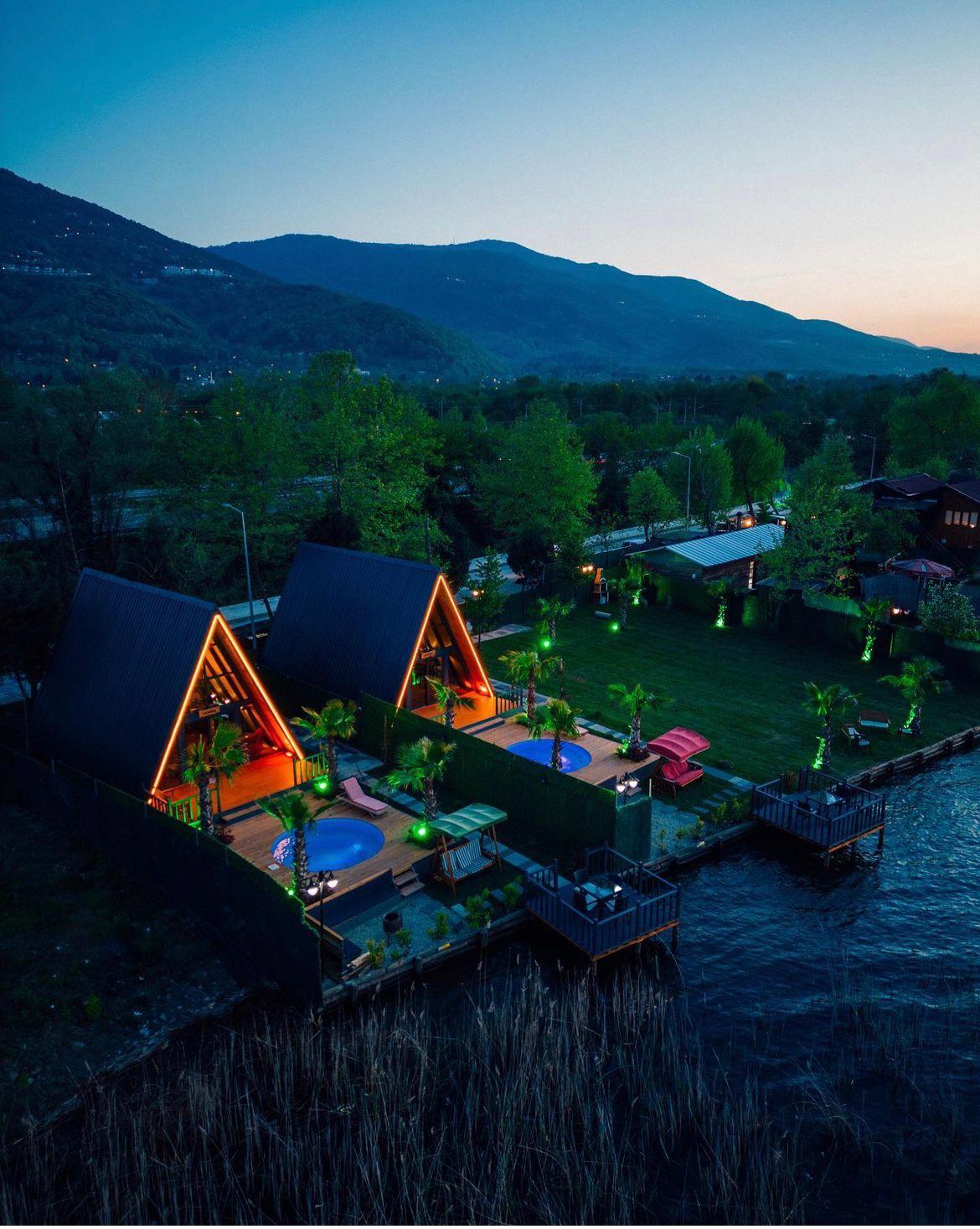 e1307f79 985e 4896 b01b 8804de26d7f4